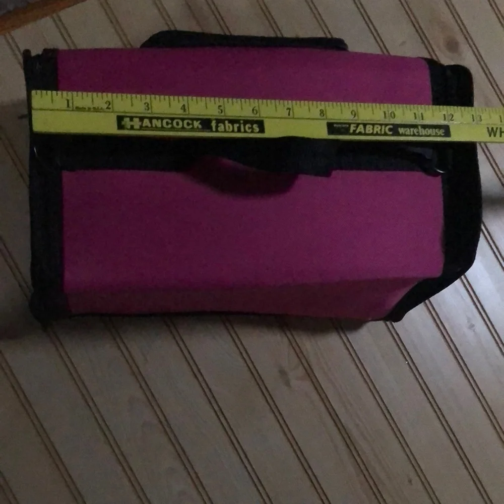 Hot Pink‎ and Black Small Dog/Cat/Pet Carrier